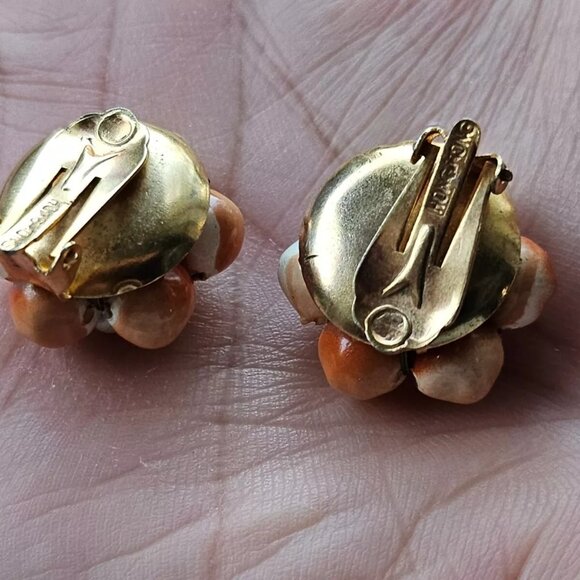 Vintage Clip On Earrings Orange Beads Gold Tone Round Stud Earrings Jewelry - Picture 10 of 11